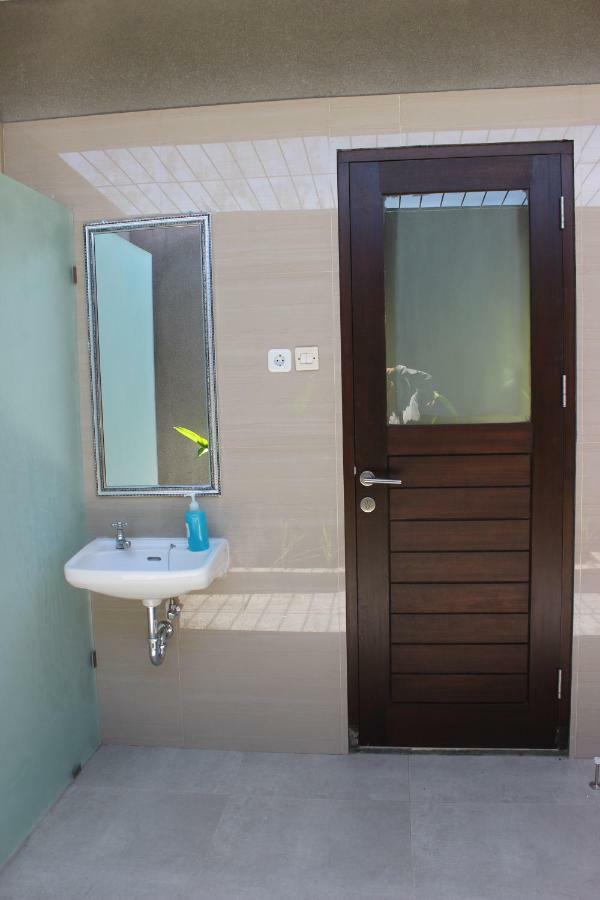 Paranyogan Homestay Uluwatu Exterior foto