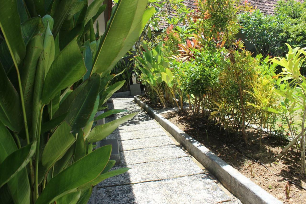 Paranyogan Homestay Uluwatu Exterior foto